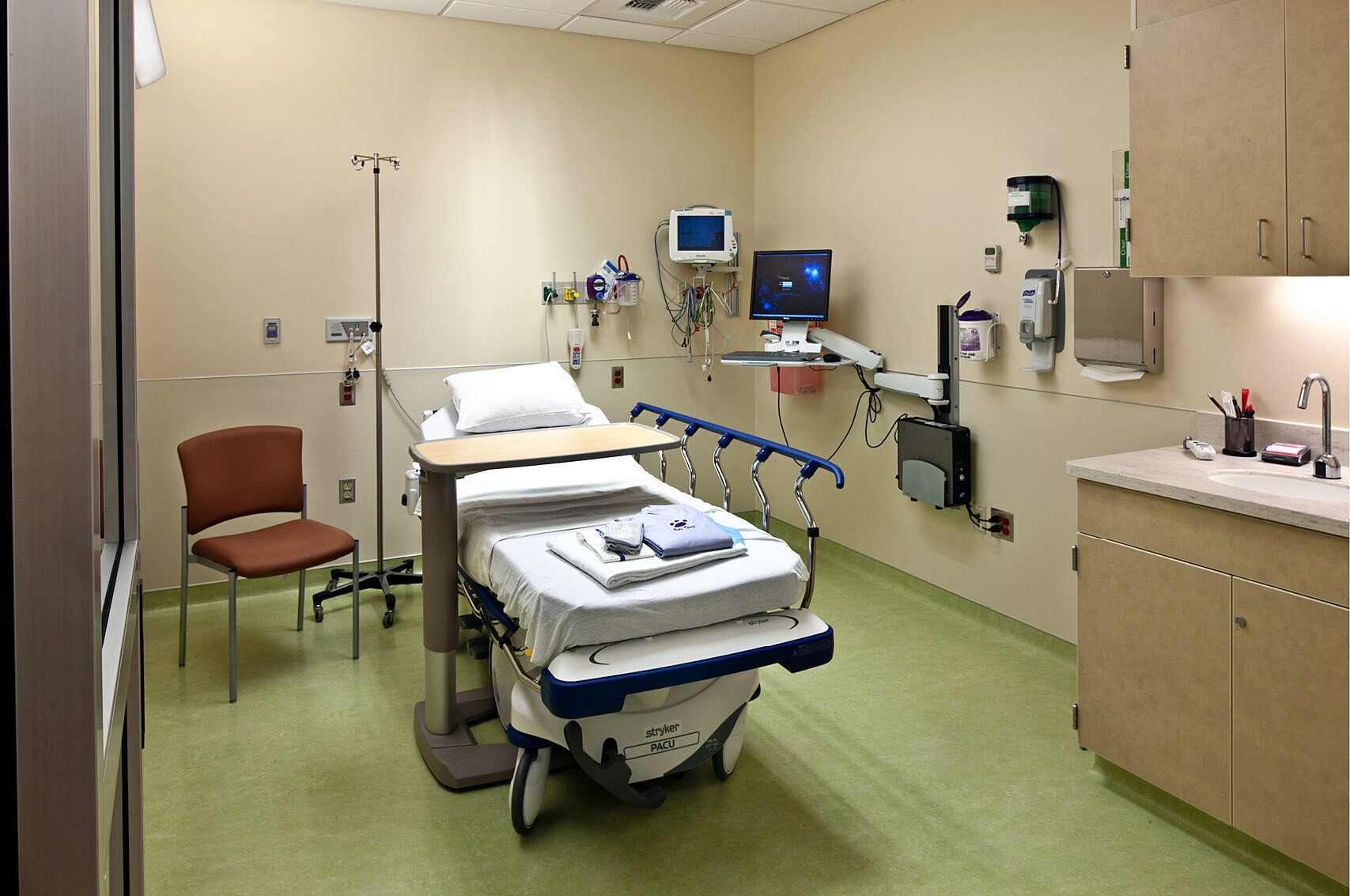 Markets Healthcare Gallery 02