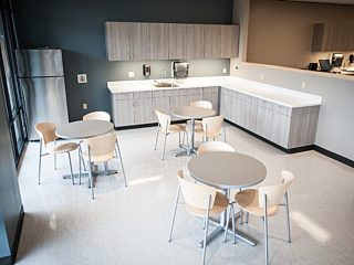 Projects-HC-Bloodworks-01-Primary