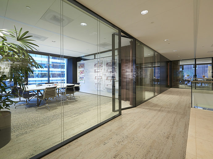 Multi Corporation lalinea 3