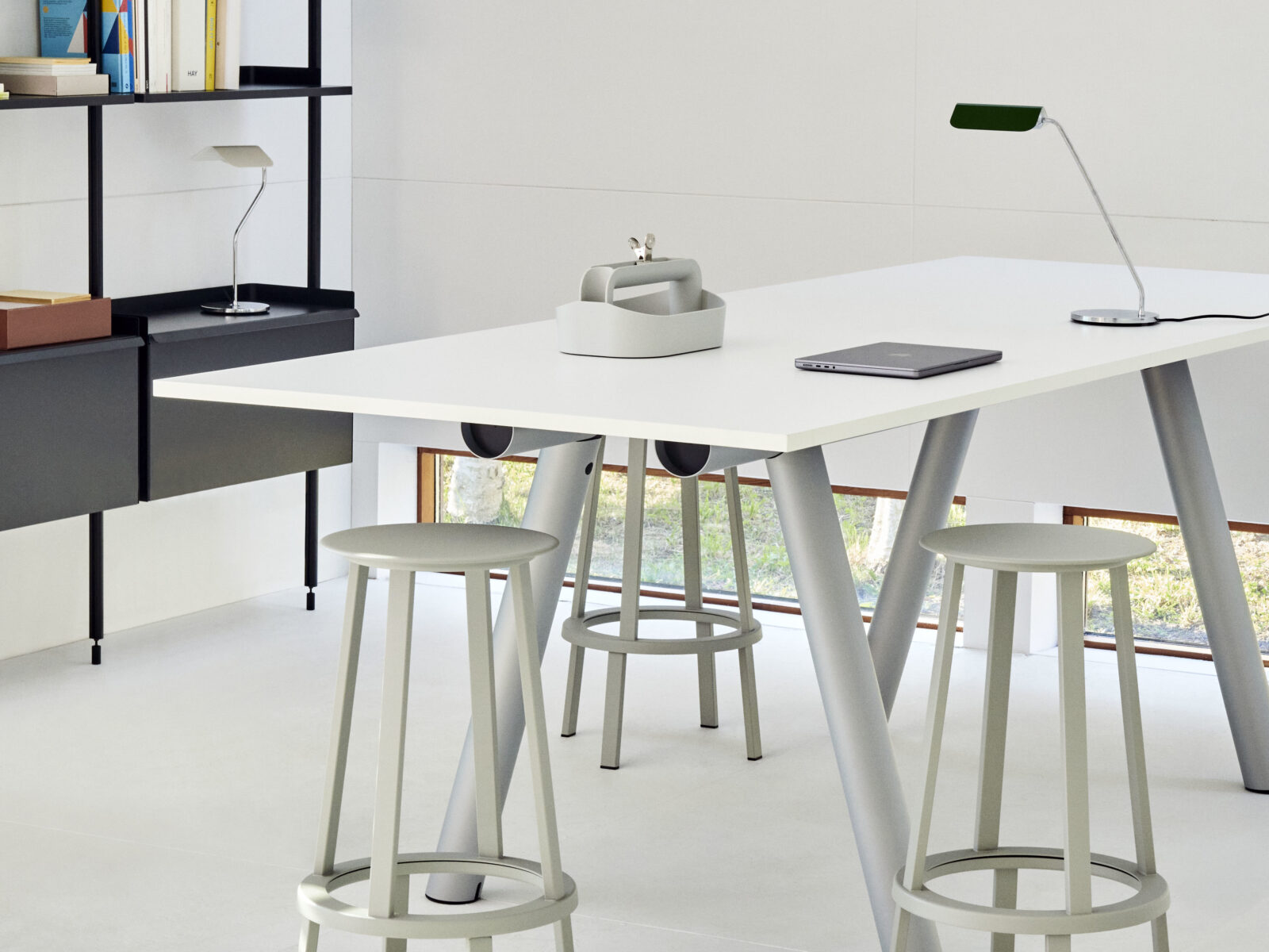 Boa High Table L280x W110x H95 white laminate metallic grey powder coated frame Revolver Bar Stool High sky grey 01