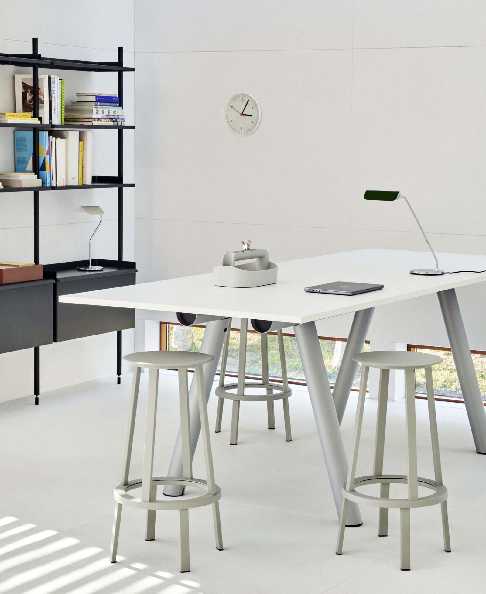 Boa High Table L280x W110x H95 white laminate metallic grey powder coated frame Revolver Bar Stool High sky grey 01