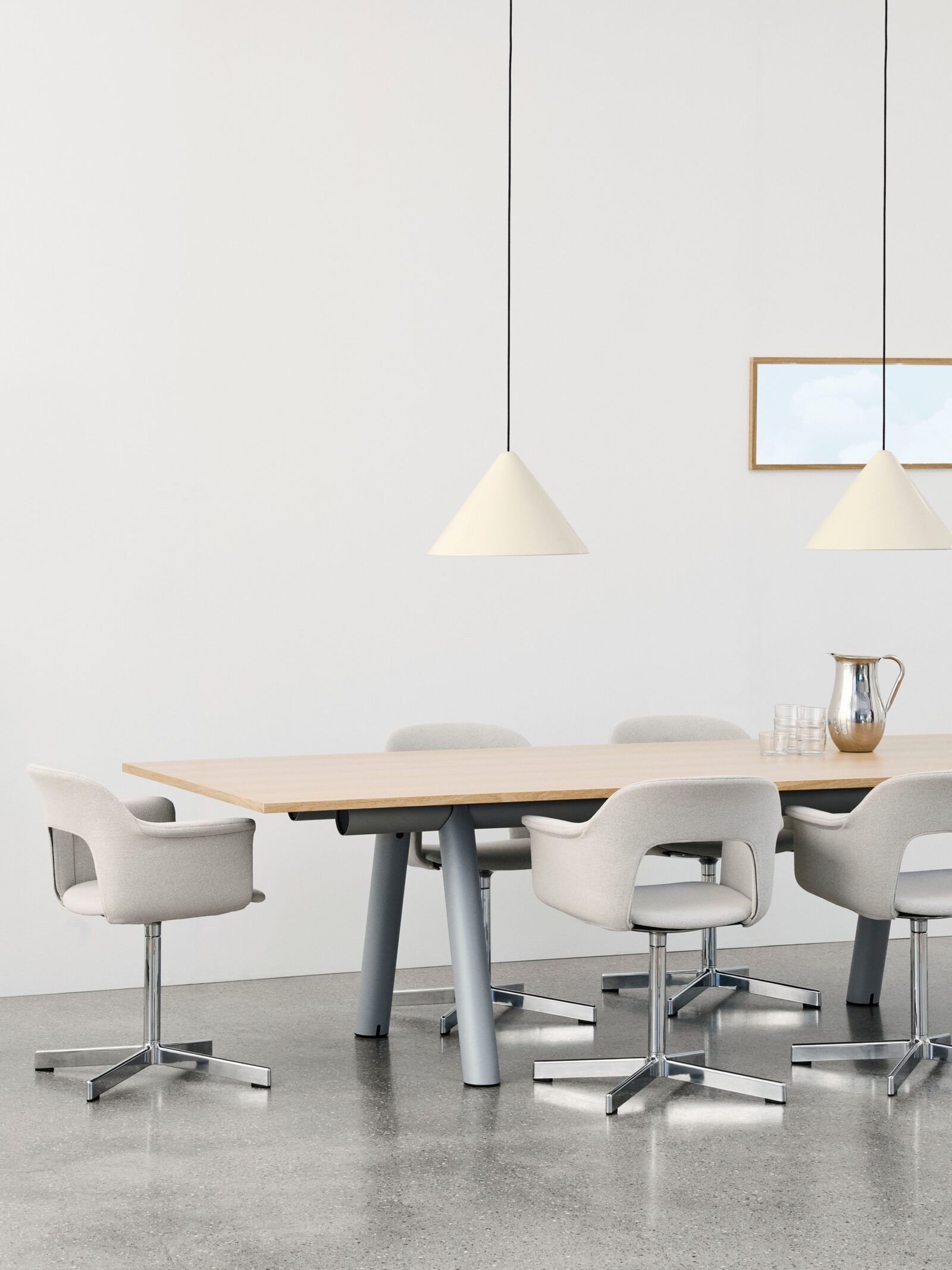 Layout Armchair 234 polished alu swivel base uph Autumn 0101 Compass Pendant 260 oyster white Boa Table