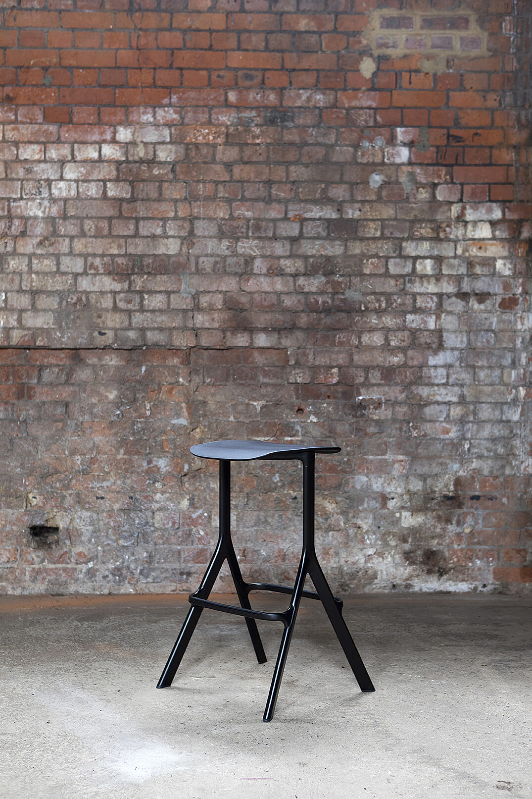 AXYL stool 10